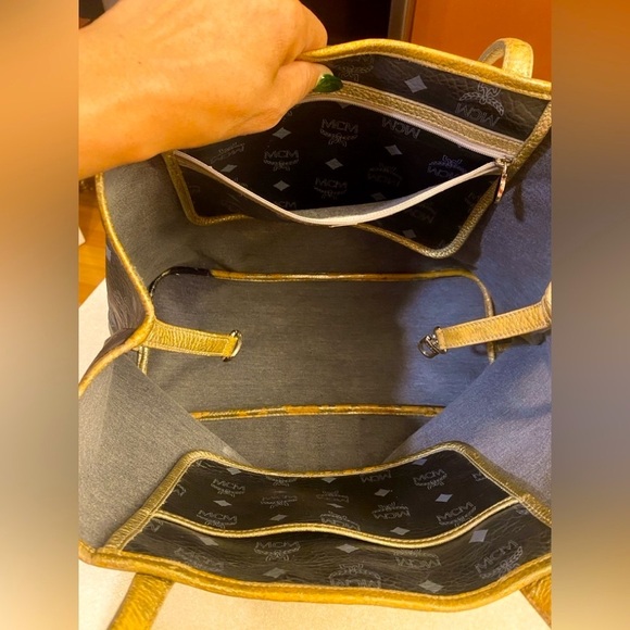 MCM Black/Gold Visetos Coated Canvas and Leather Princess Lion Tote, EUC - Picture 10 of 11